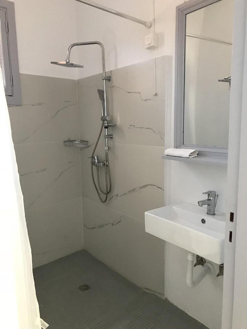 Hotel Fiona Сими Екстериор снимка