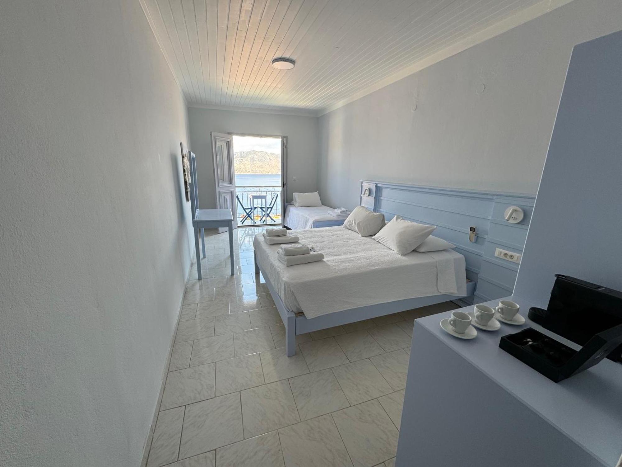 Hotel Fiona Сими Екстериор снимка