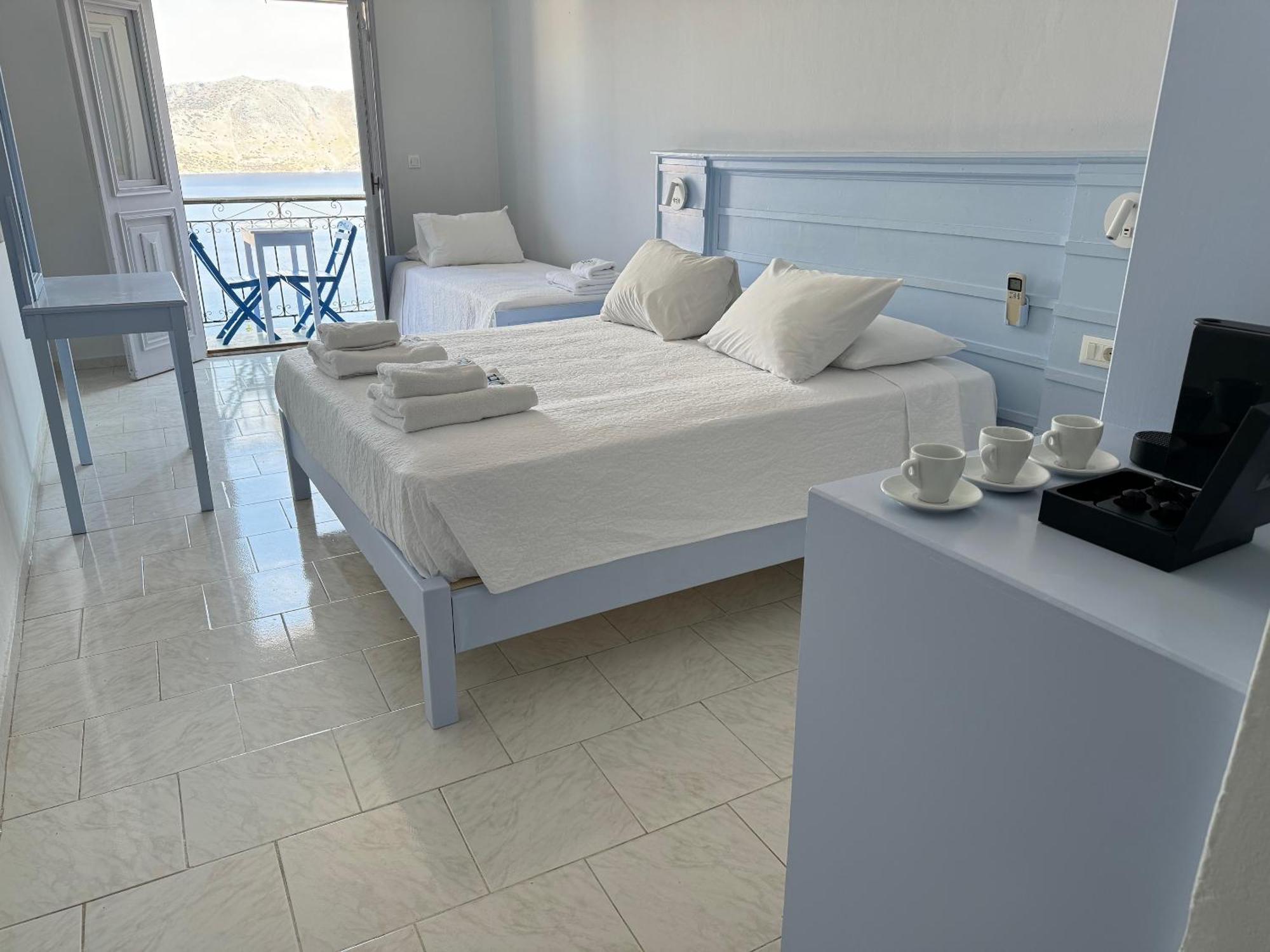 Hotel Fiona Сими Екстериор снимка