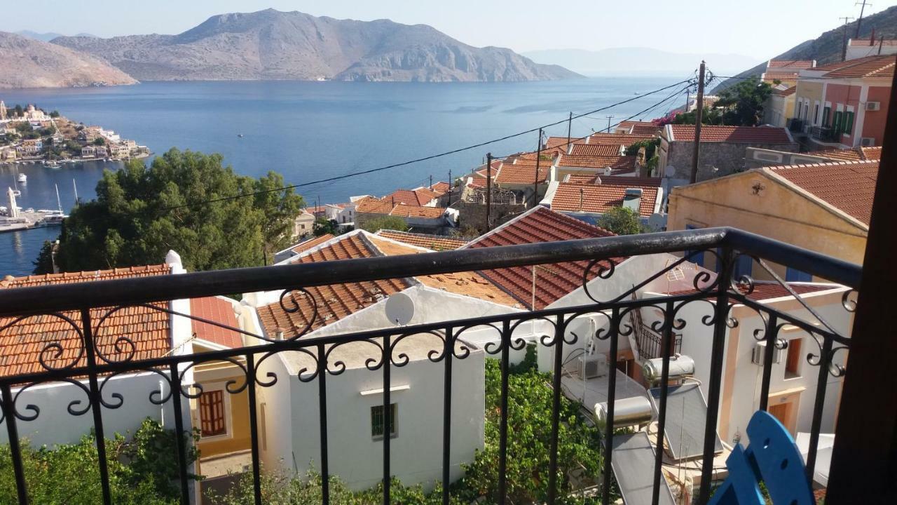 Hotel Fiona Сими Екстериор снимка